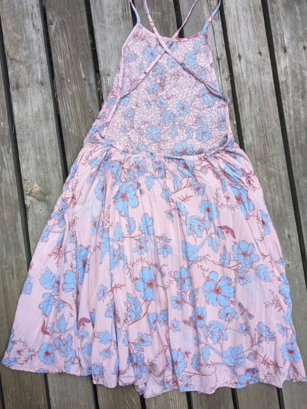 Backless Halter Dress - Picture 2 of 4